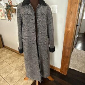 Vintage Sabau Furs Cleveland OH wool trench coat women’s size medium brown long